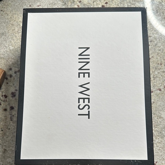 Stylish Black Wedge Sandals - Picture 6 of 7